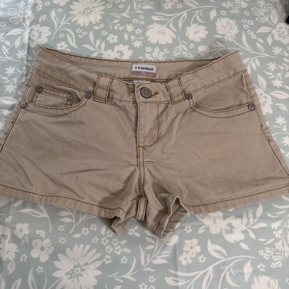 No Boundaries‎ Y2K Low Rise Shorts Denim Khaki Colored Stretch Juniors Size 7